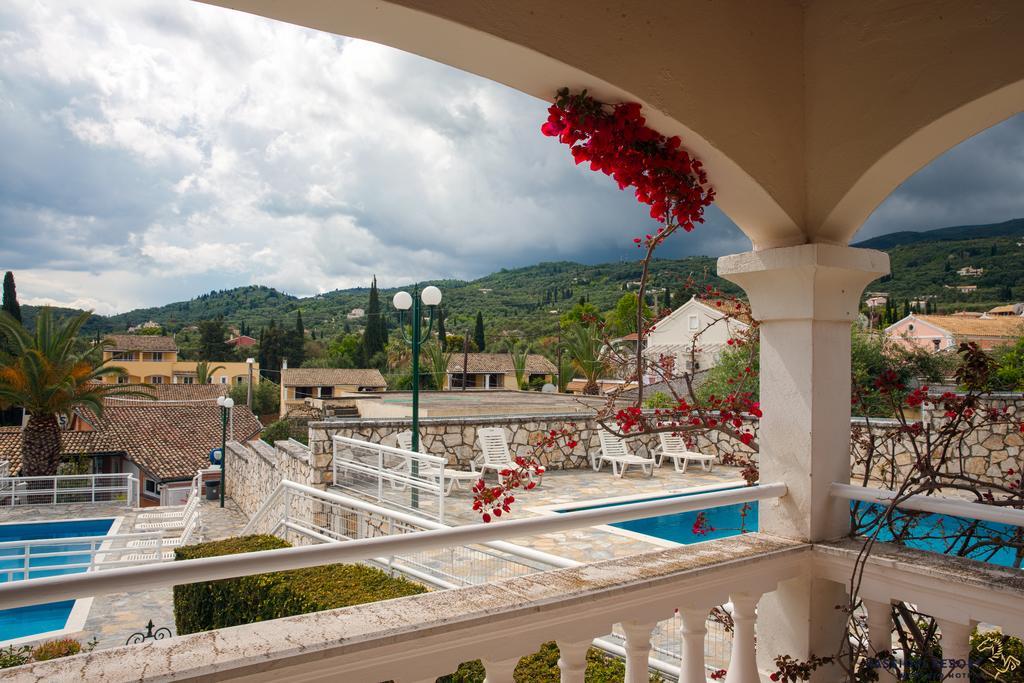 Memento Resort Kassiopi Exterior foto